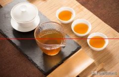 红茶和绿茶，哪个更适合喝？行家：虽然都是茶叶，但性价比很高
