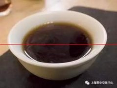 为什么普洱茶茶汤是黑褐色的？