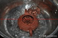紫砂壶用水煮法和开水浇壶，到底有什么区别？