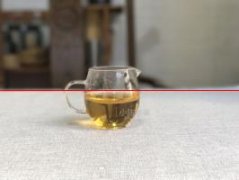 看干茶，新白茶与老白茶的区别，按照四个简单的步骤，就能分出来
