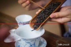 泡茶时，茶汤表面会有一圈泡沫，是不是很干净？