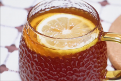 自制柠檬红茶，不苦不涩，清凉爽口，让你随时想喝就喝